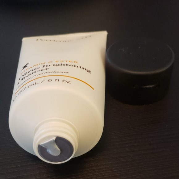 PERRICONE MD VITAMINC ESTER CITRUS BRIGHTENING CLEANSER $40 - Picture 4 of 4
